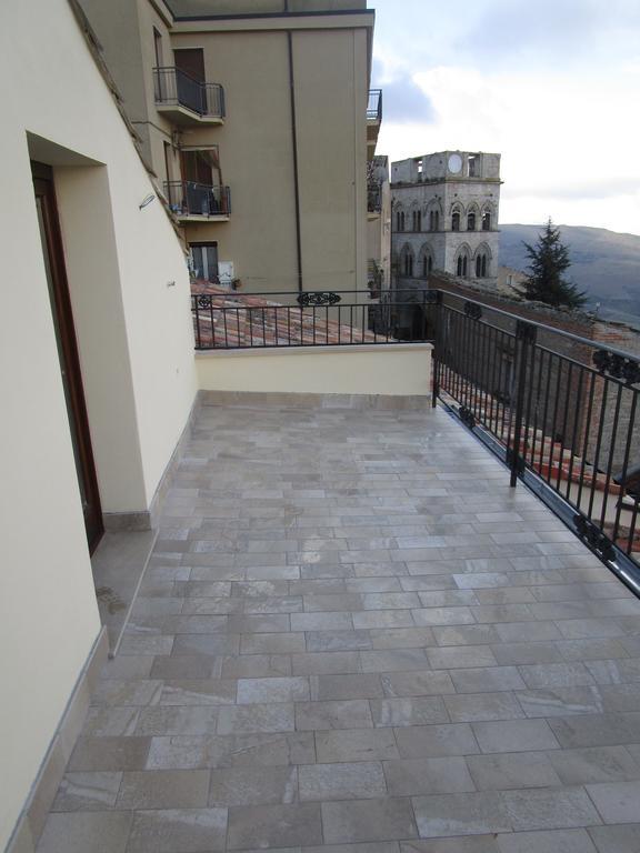 Residence Ventimiglia Gangi Exterior photo